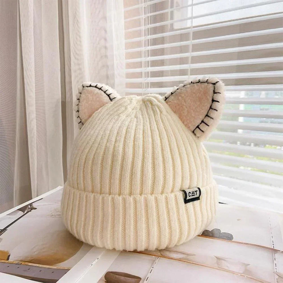 Gerippte Beanie Mütze mit Katzenohren aus weichem Material