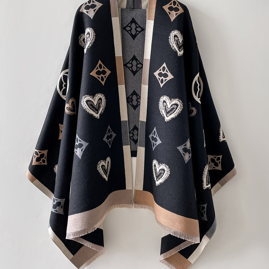 Damen Poncho mit Herz- und Logomuster Fransen Detail