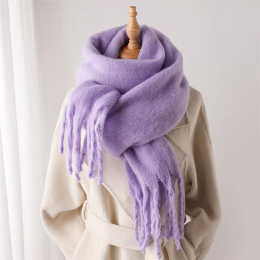 Weicher Fransenschal aus flauschigem Material für Damen in Magenta