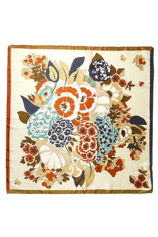 Quadratisches Seidentuch mit Blumenmuster und farbigem Rand