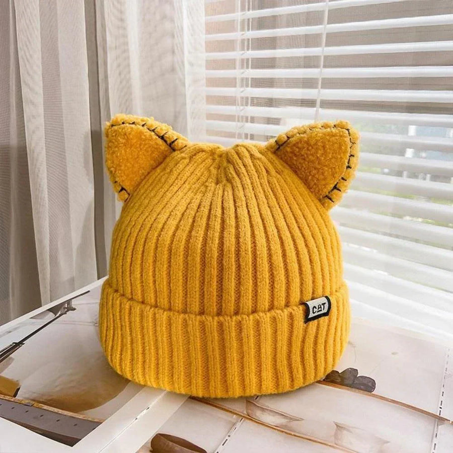 Gerippte Beanie Mütze mit Katzenohren aus weichem Material