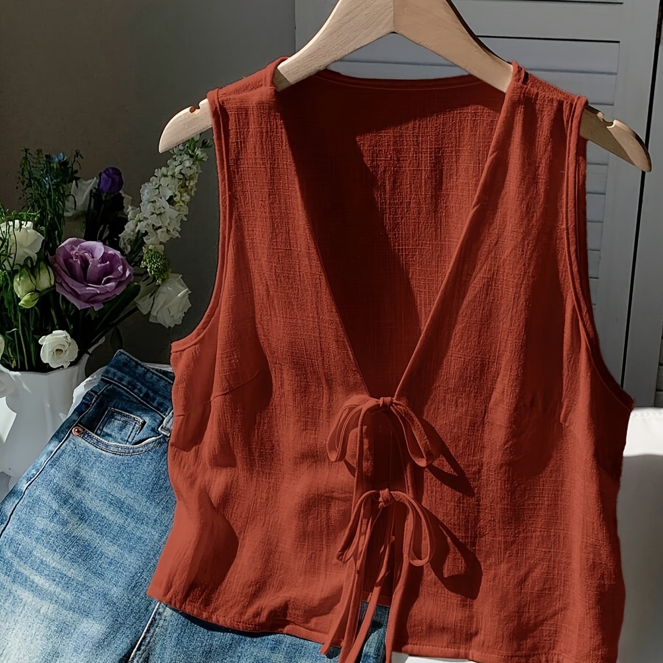Damen ärmellose Weste mit Schleifen-Detail und V-Ausschnitt – Modische Layering-Weste für Freizeit und Alltag