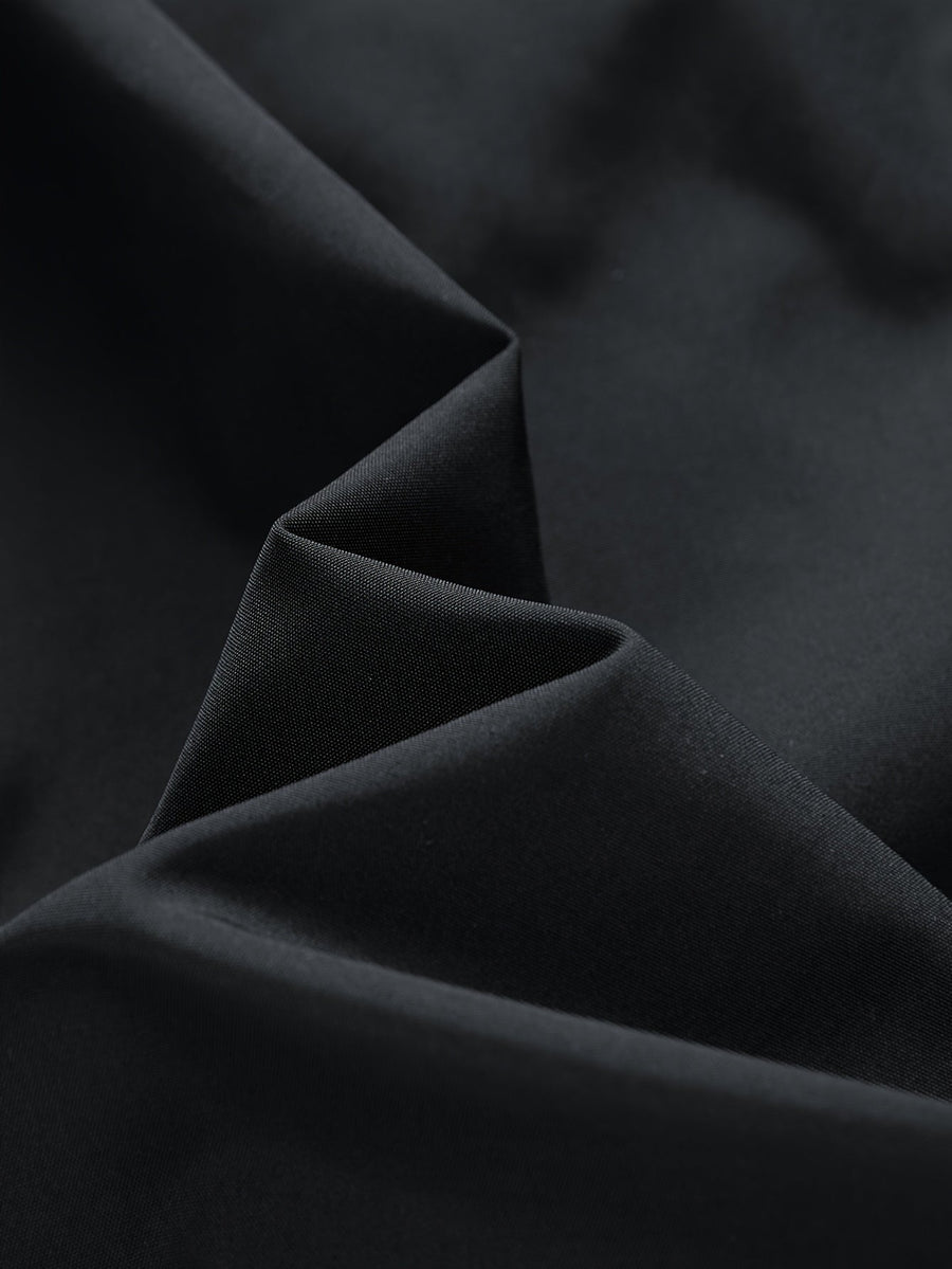 Schwarze Jacke mit Kapuze und rotem Drachen-Stickerei