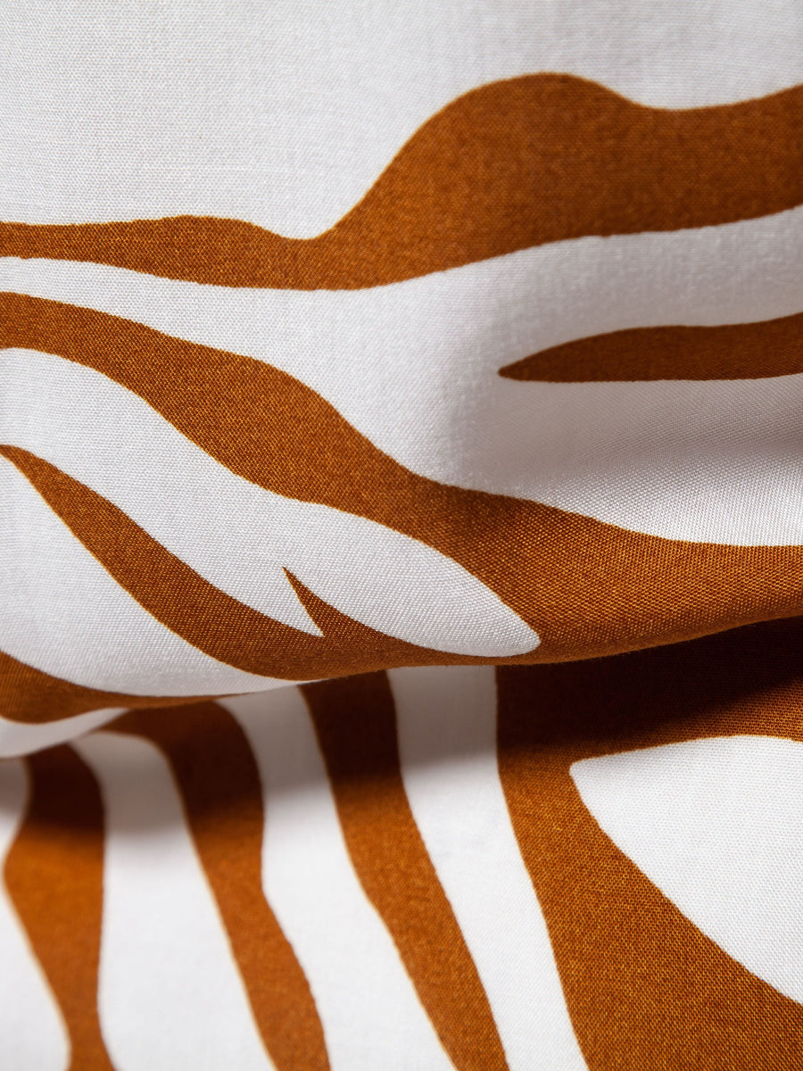 Herren Kurzarm-Resorthemd mit Zebramuster – Modisches Statement für Freizeit und Urlaub