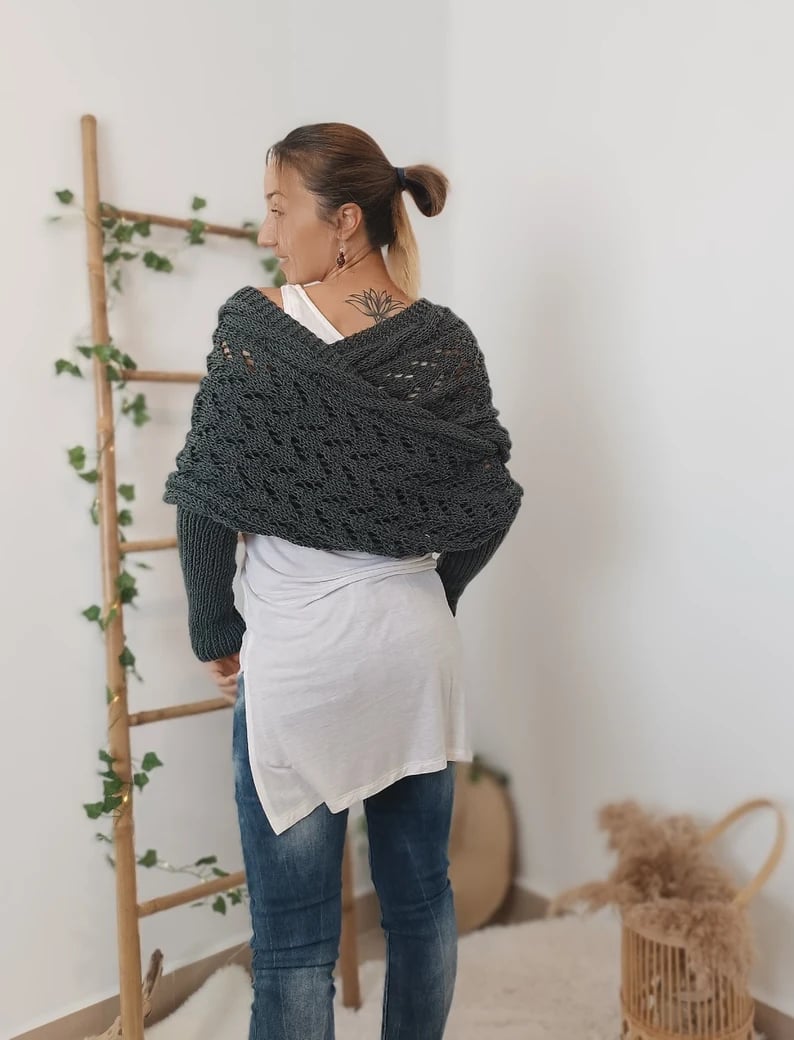 Damen Strick Bolero mit langen Ärmeln und Lochmuster