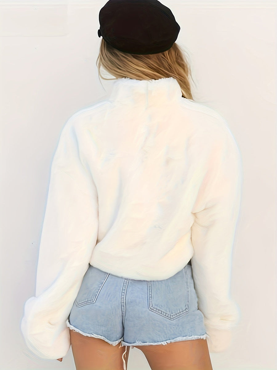 Damen Kuscheliger Rollkragenpullover in Beige mit Langarm und weicher Textur