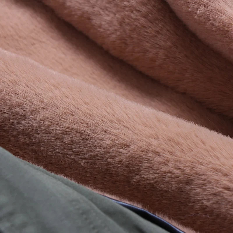 Winterparka mit Plüschfutter und Kunstpelzbesatz an Kapuze