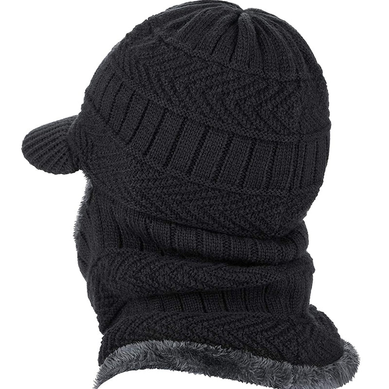 Gebreide beaniemuts met klep en warme colsjaal, winterset
