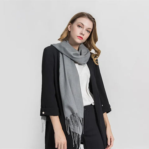Unisex Weicher Schal mit Fransen – Mehrfarbig