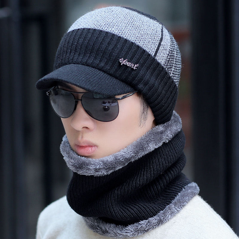 Gebreide beaniemuts met klep en warme colsjaal, winterset