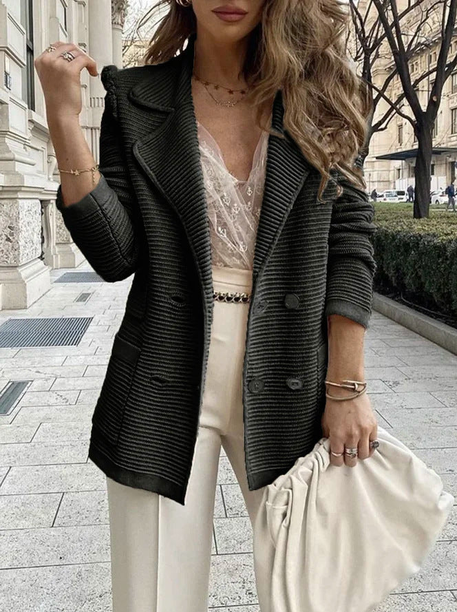 Gerippter Blazer für Damen mit Reverskragen und Doppelknopfleiste