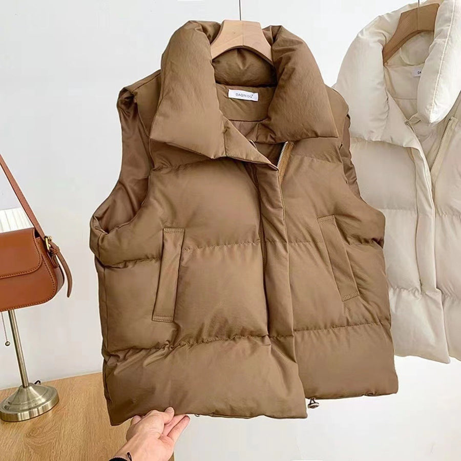 Korte gewatteerde damesbodywarmer, winterbodywarmer met opstaande kraag