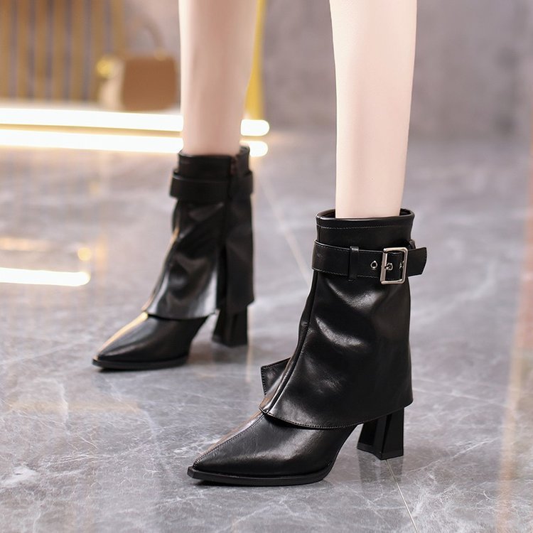 Damen Stiefeletten mit Blockabsatz und Riemchenschnalle, Spitzer Zeh, Knöchelhoher Schnitt