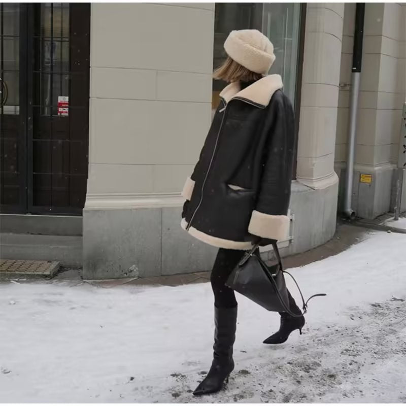 Kurze Damen Pilotenjacke Schwarz mit Teddyfutter Reißverschluss