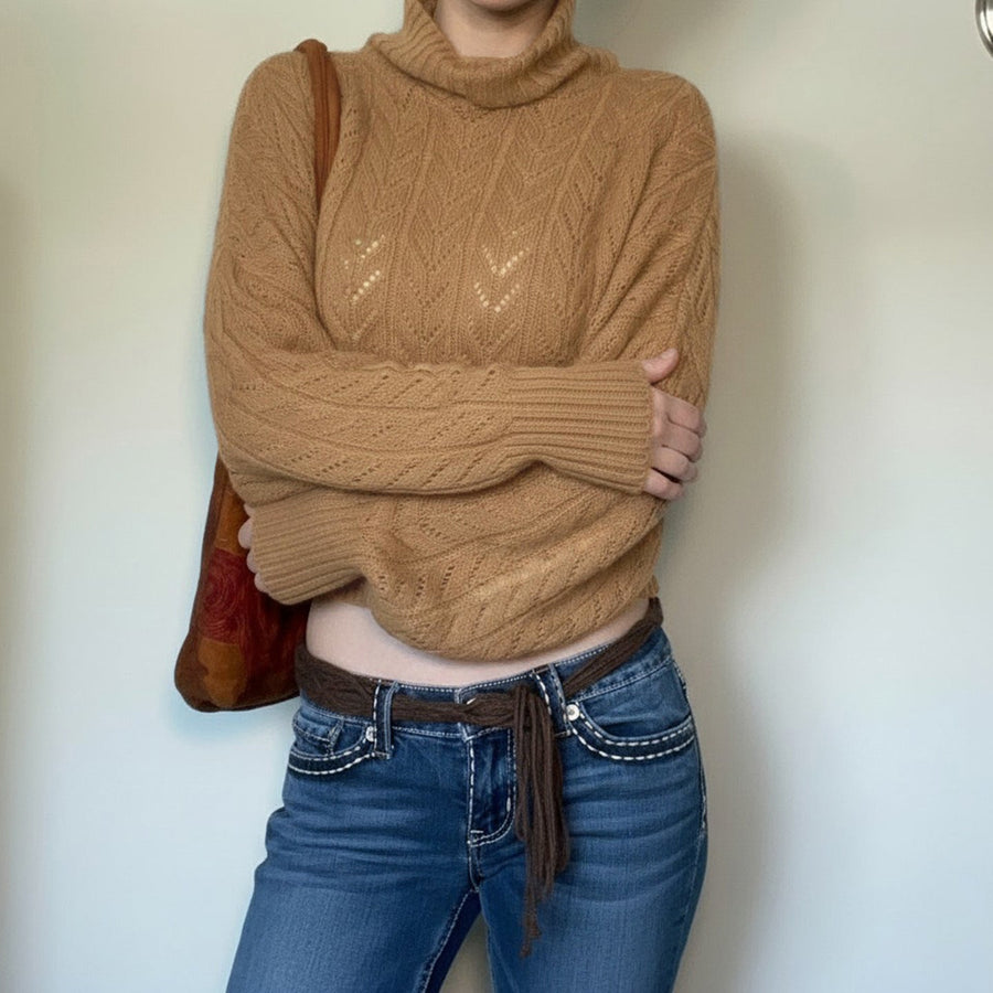 Kurzer Strickpullover Damen Rollkragen Khaki mit Lochmuster und Ballonärmeln