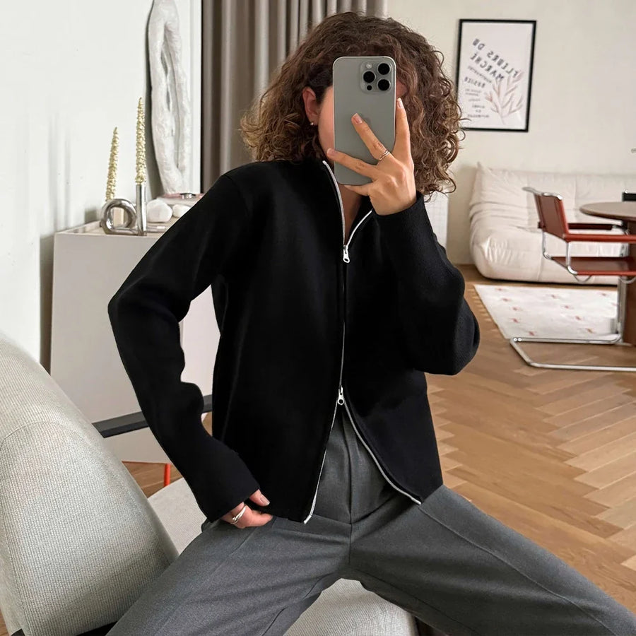 Damesvest met rits en opstaande kraag