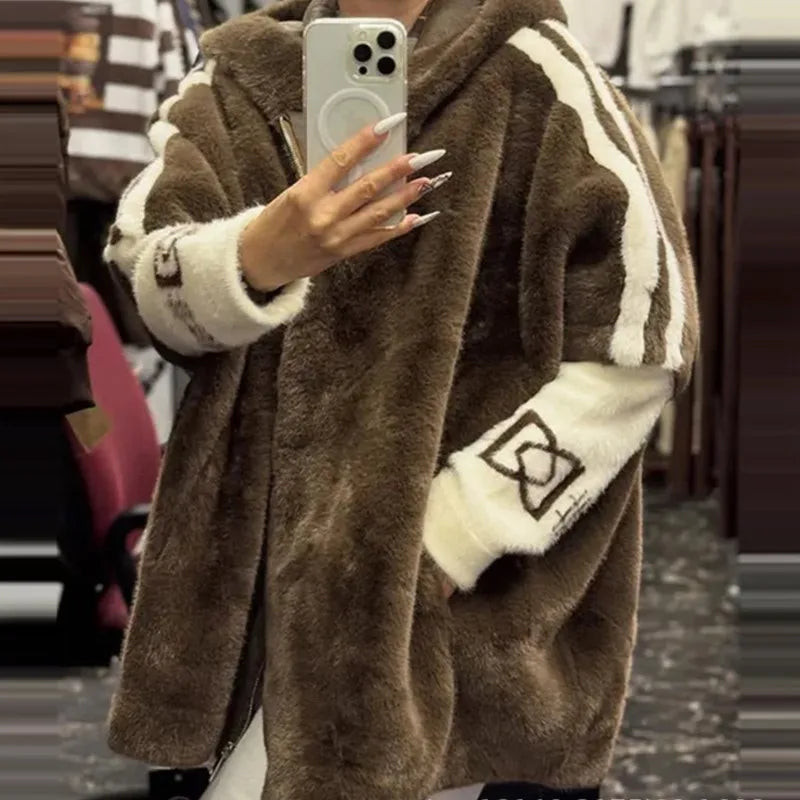 Damen Kapuzenjacke aus Plüsch mit Streifen und Reißverschluss