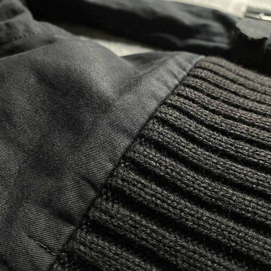 Damen Jacke Schwarz mit hohem Kragen und Schnallendetails