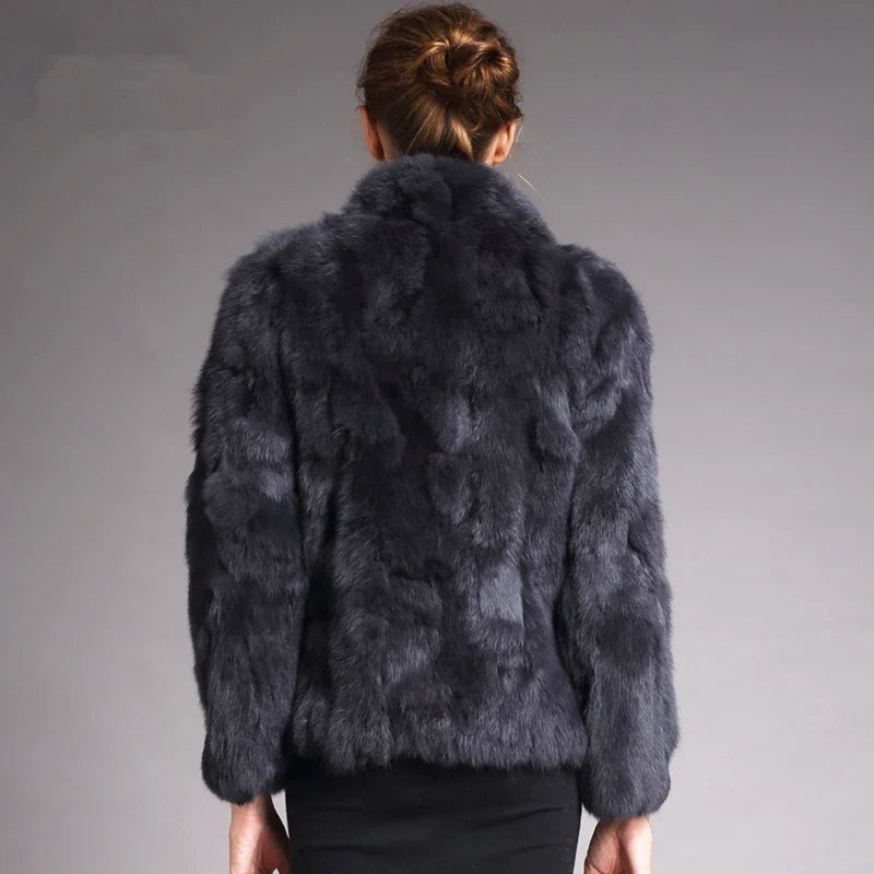 Damen Kurzmantel aus flauschigem Material mit Stehkragen