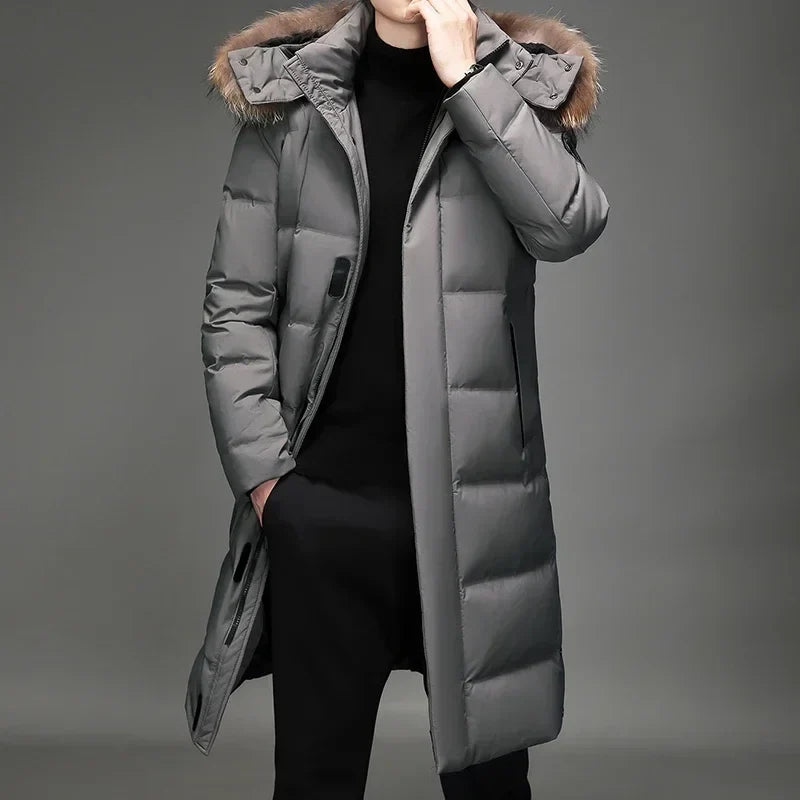 Langer Herren Winter Steppmantel mit Kapuze und Fellimitat-Besatz
