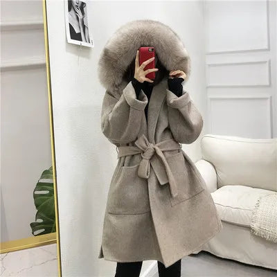 Damen Kurzmantel mit Kapuze und Pelzbesatz Hellbeige