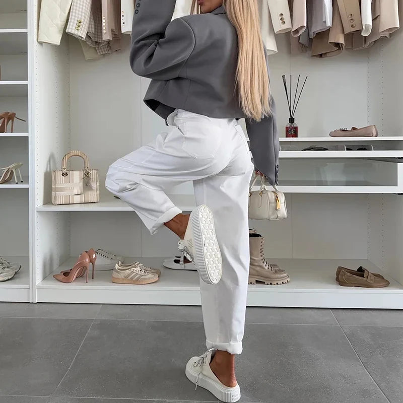 Kurzer Damen Blazer Grau Zweireihig mit Reverskragen und langen Ärmeln
