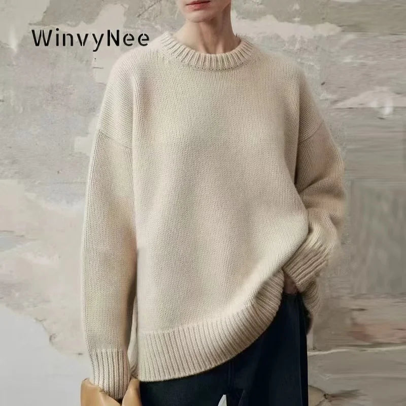 Unisex trui met ronde hals, zacht gebreid materiaal, oversized pasvorm