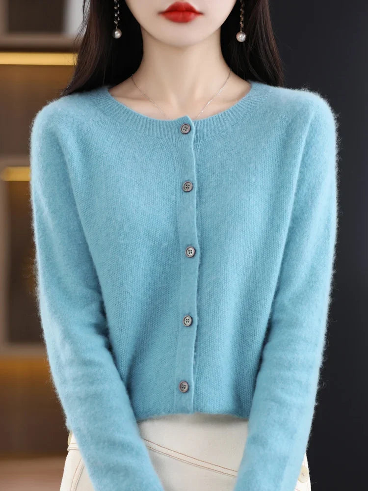 Damesvest met ronde hals en knopenlijst