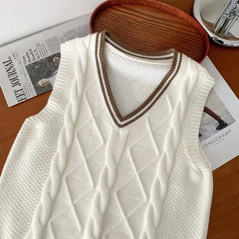 Gebreid vest met V-hals, kabelpatroon, collegestijl