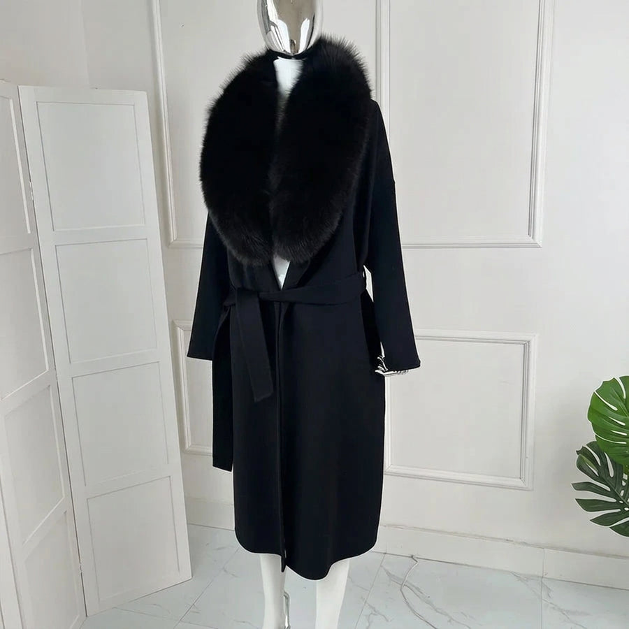 Zwarte dameswikkeljas met bontkraag, elegant
