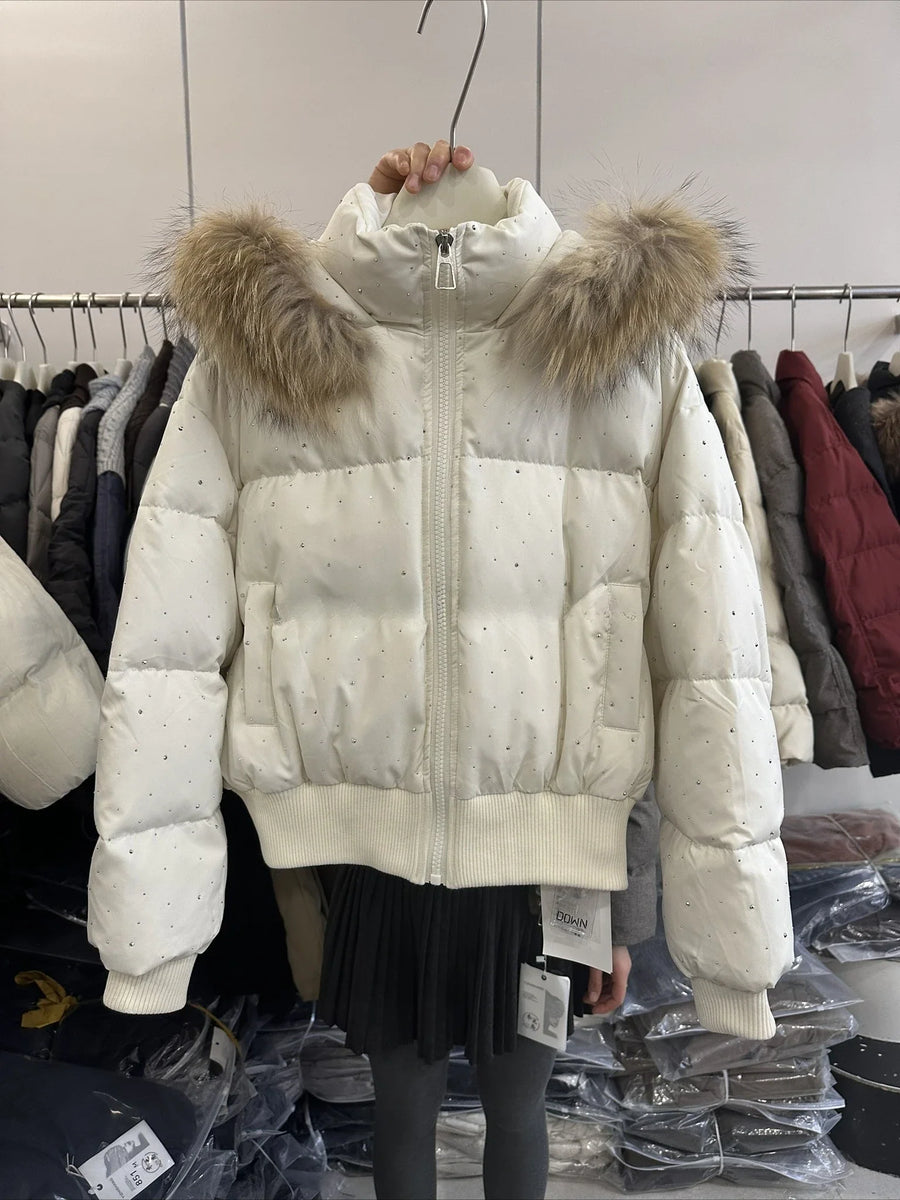 Kurze Damen Winter Daunenjacke mit Fellkapuze und Glitzer-Punkten