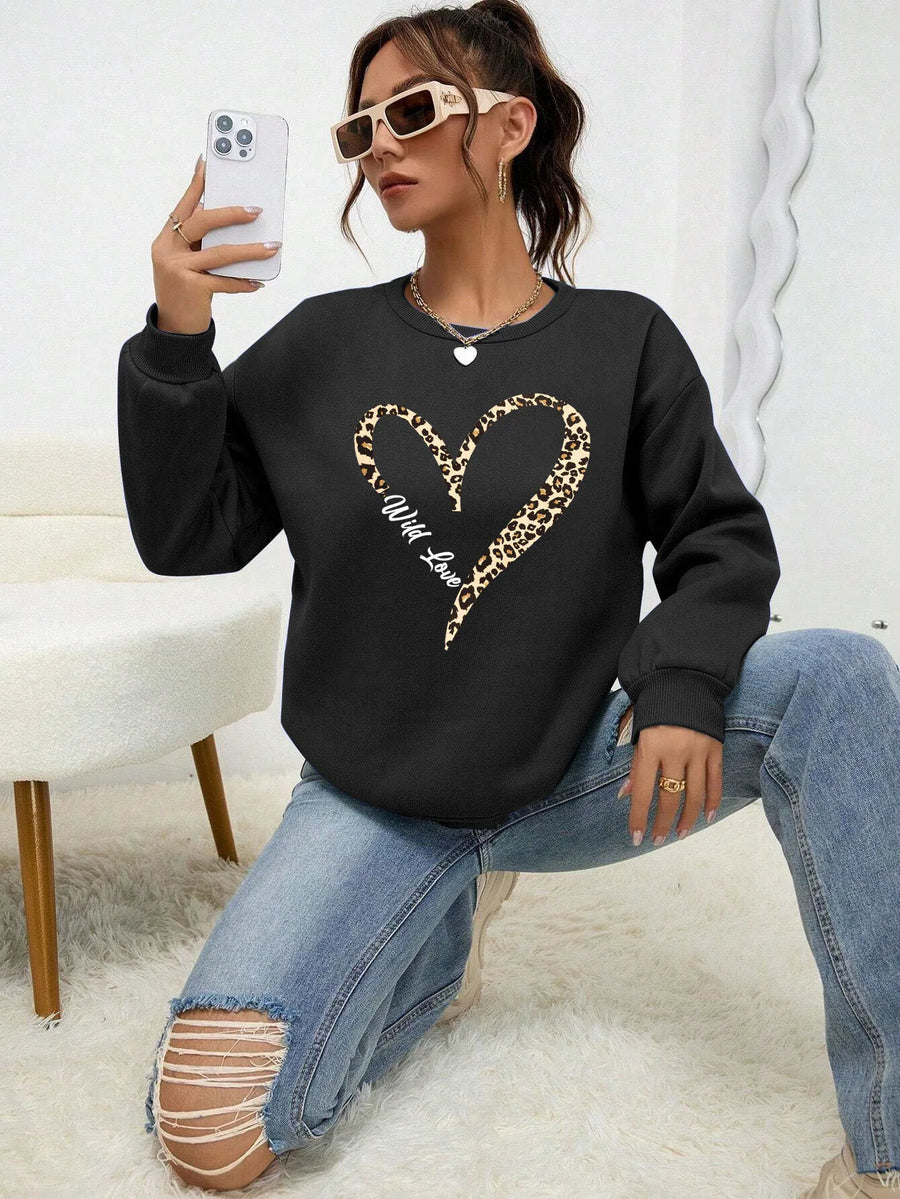 Dames sweatshirt met ronde hals en luipaard-hartprint