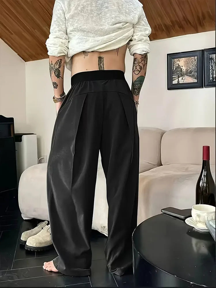 Unisex Weite Freizeithose mit Bundfalten und Gummibund Braun
