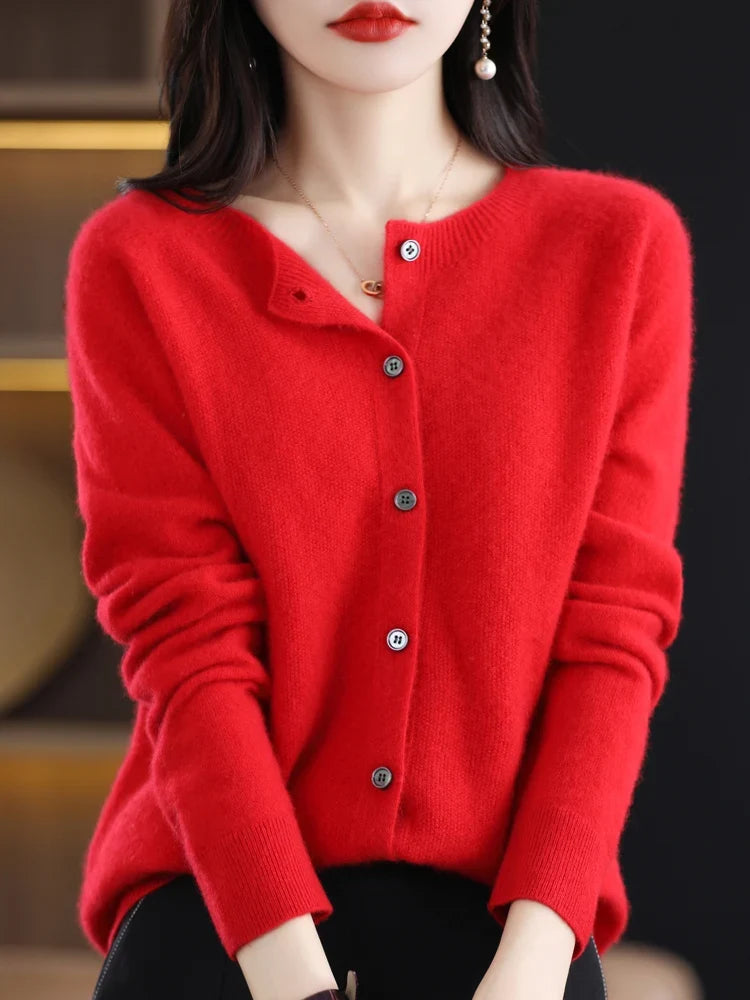 Damesvest met ronde hals en knopenlijst