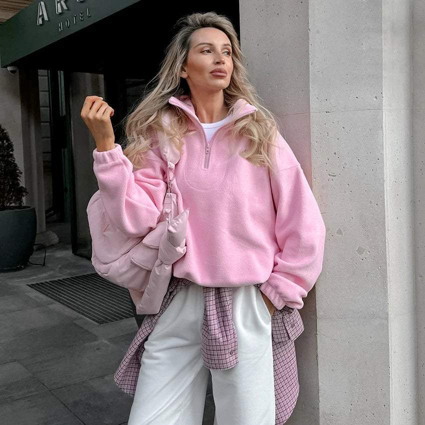 Roze fleece trui voor dames met opstaande kraag en ritssluiting
