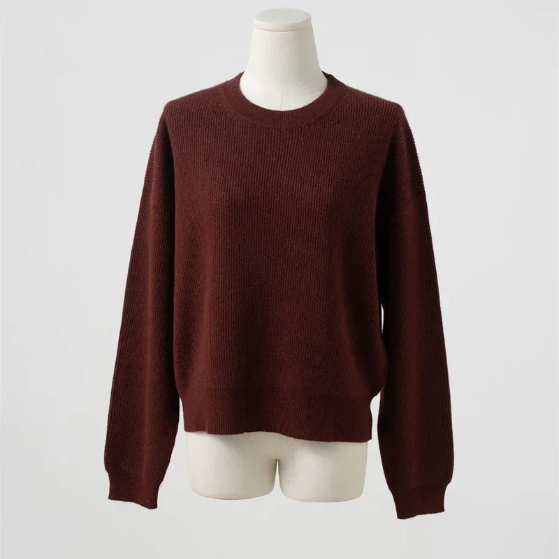 Geribde gebreide trui met ronde hals en lange mouwen voor dames