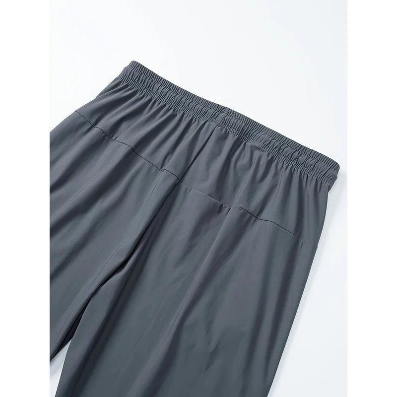 Grijze vrijetijdsbroek voor heren met zakken met rits en trekkoord