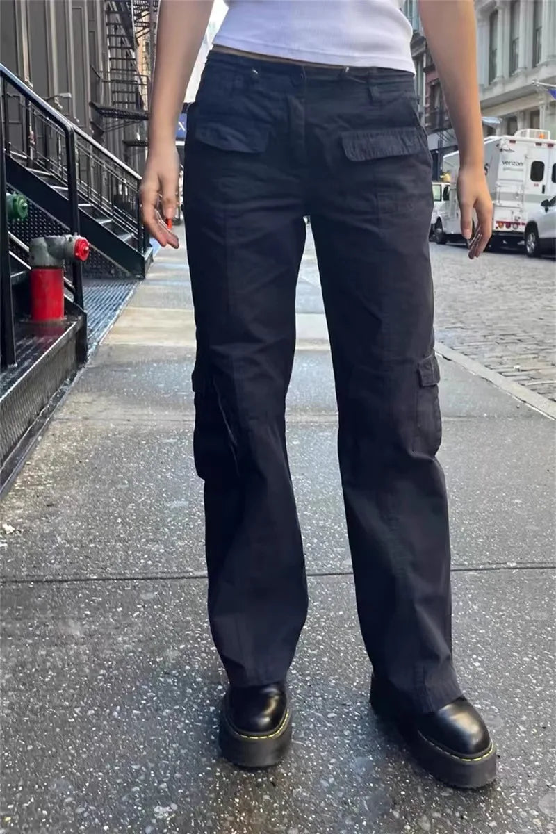 Loose Fit Cargo Hose für Damen mit geradem Bein und Pattentaschen