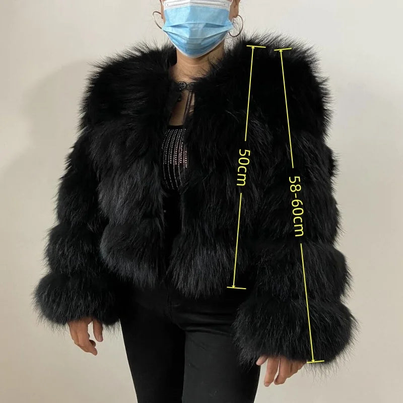 Kurze Damen Pelzjacke mit breitem Reverskragen in Braun- und Schwarztönen