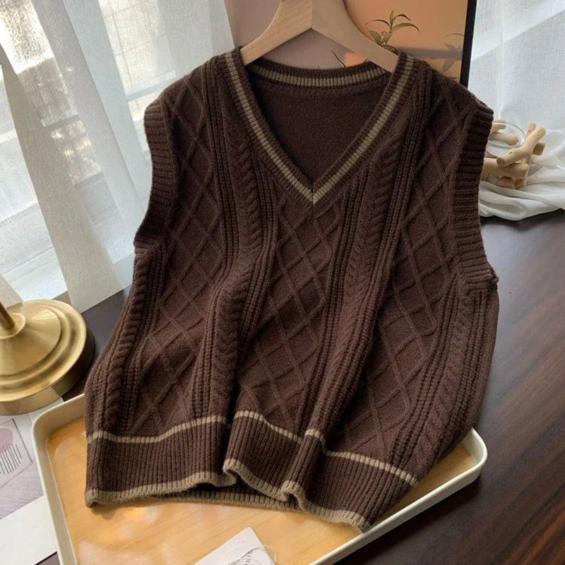 Gebreid vest met V-hals, kabelpatroon, collegestijl