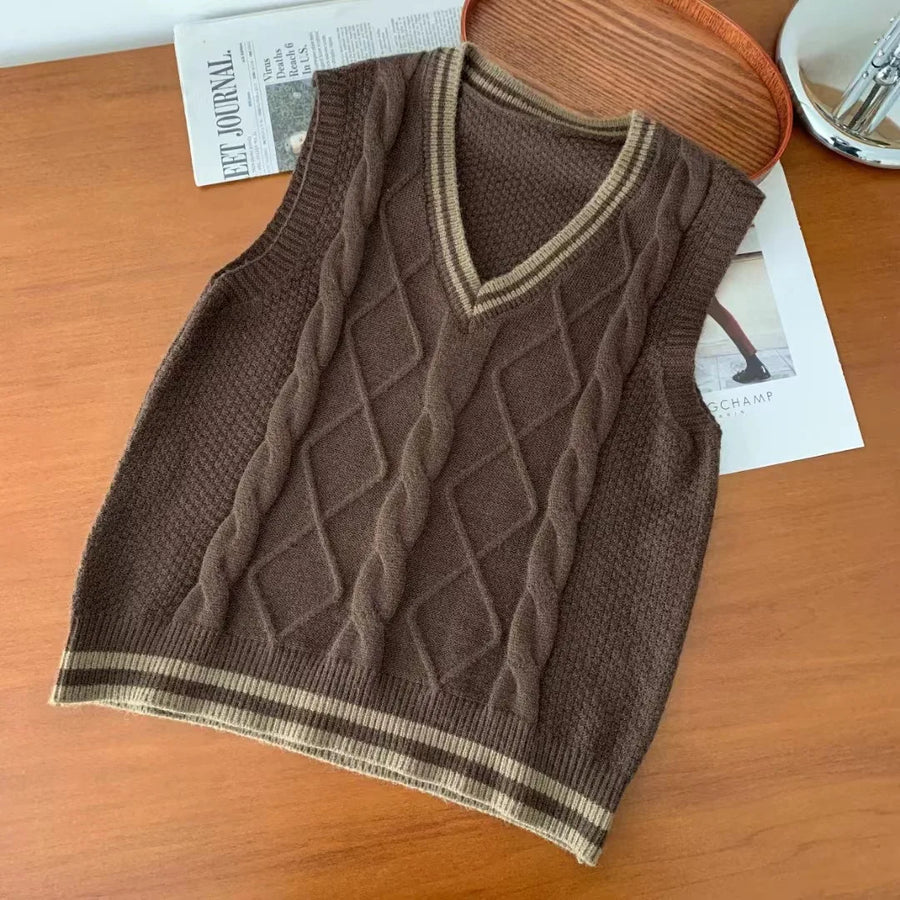 Gebreid vest met V-hals, kabelpatroon, collegestijl