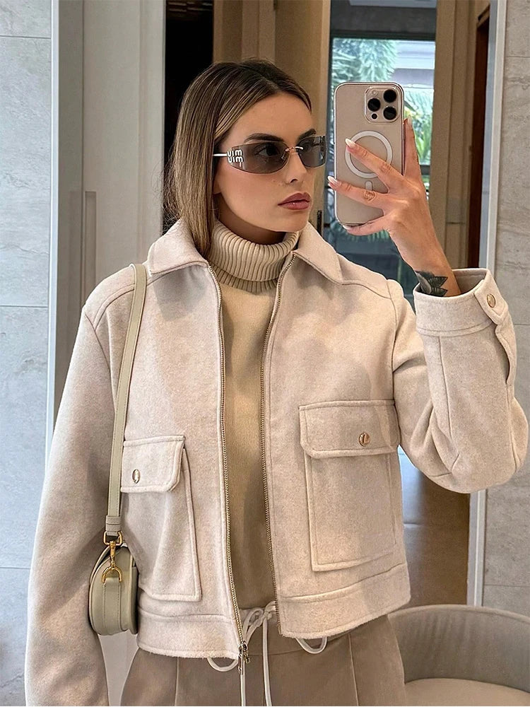Damen Kurzjacke mit Reißverschluss und Pattentaschen