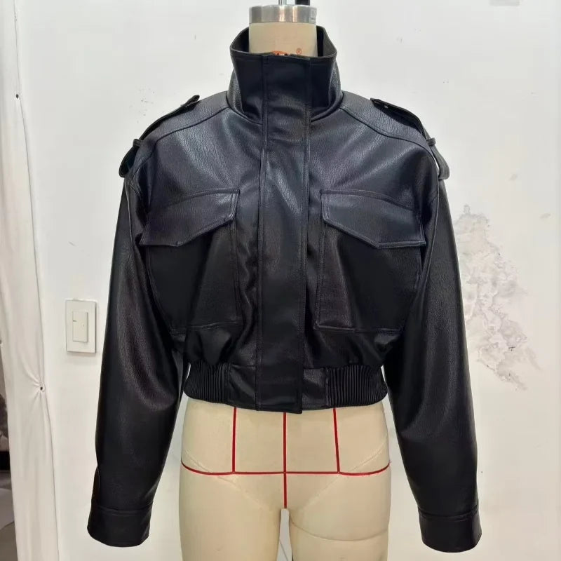 Damen Kurzjacke im Bomber-Stil mit Stehkragen und Taschen
