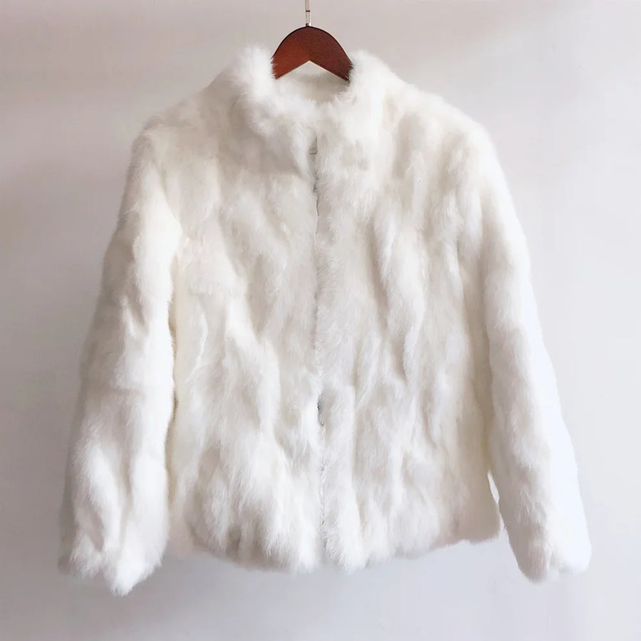 Damen Kurzmantel aus flauschigem Material mit Stehkragen