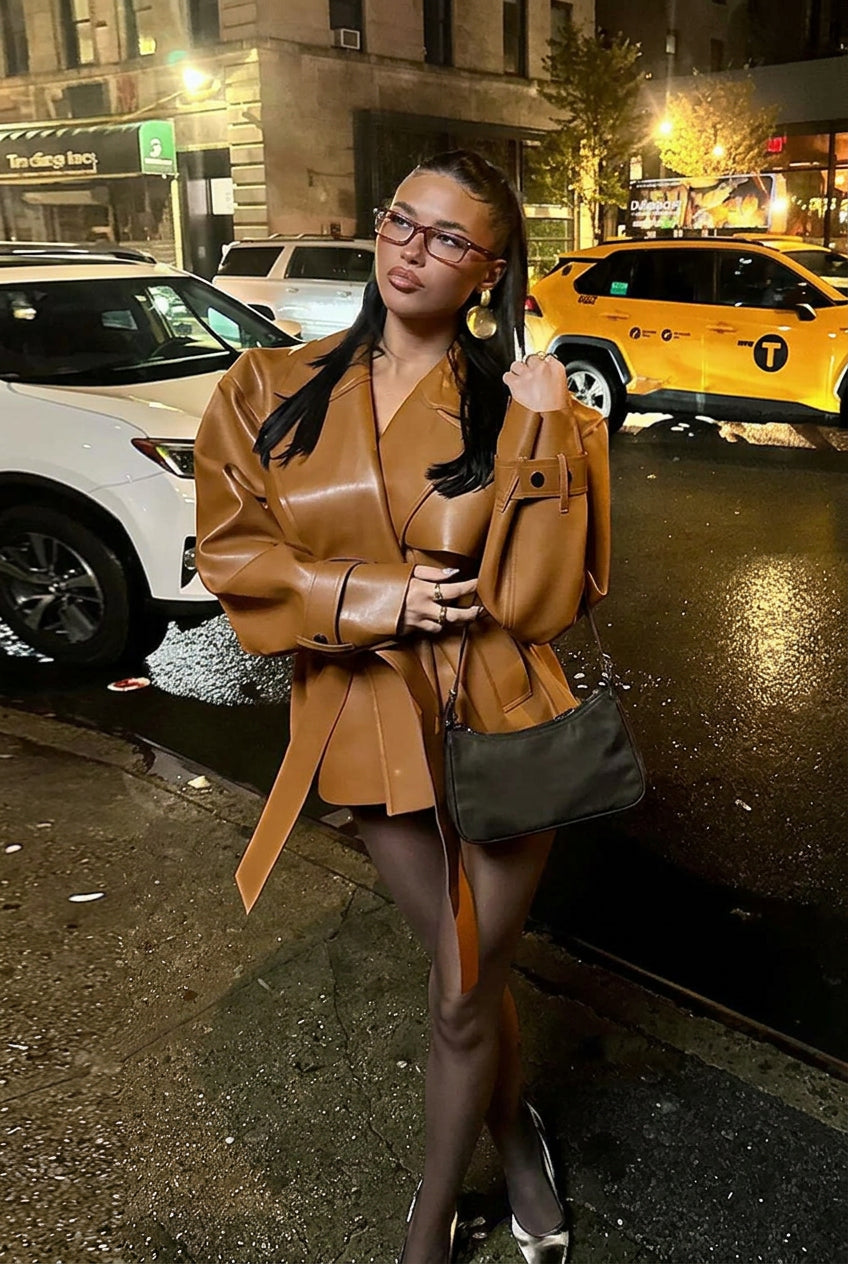 Damen Wickeljacke mit Bindegürtel, Lederoptik, Grün