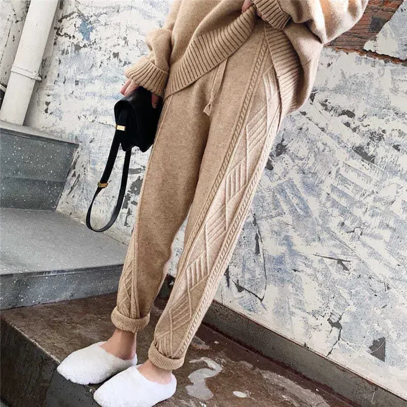 Damesgebreide broek met kabelpatroon, joggingbroek, losse vrijetijdsbroek, beige