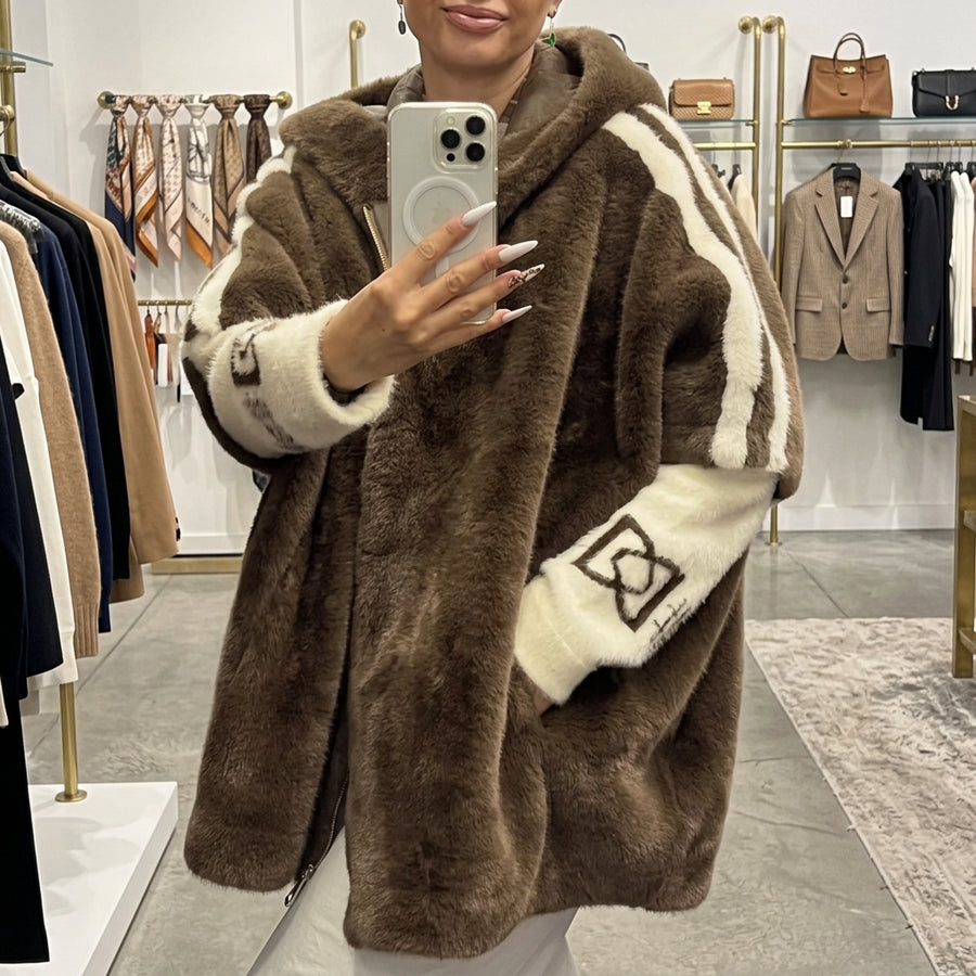 Damen Kapuzenjacke aus Plüsch mit Streifen und Reißverschluss