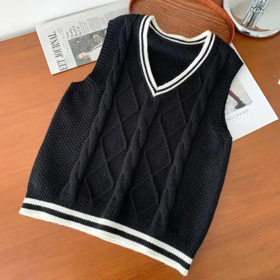 Gebreid vest met V-hals, kabelpatroon, collegestijl