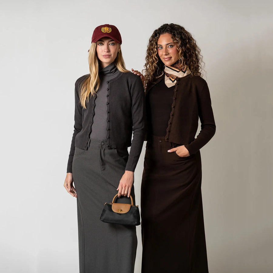 Damen Kurzstrickjacke mit Rundhals und Knöpfen