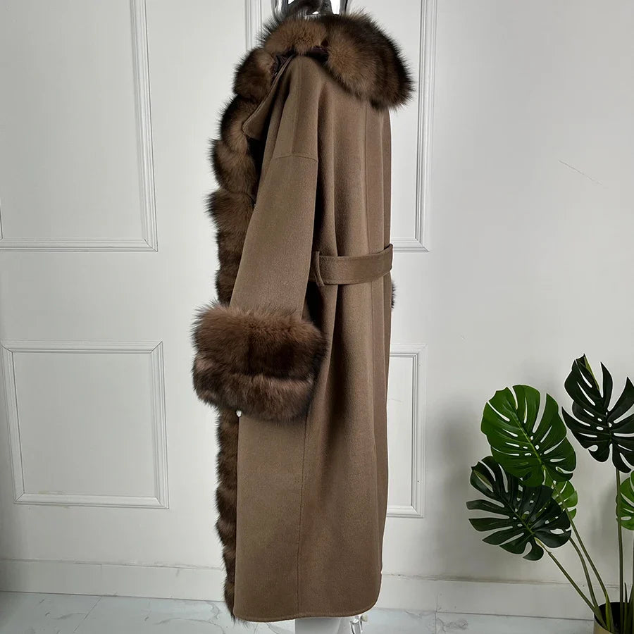Damen Mantel Lang Braun mit Fellkragen und Pelzbesatz an Ärmeln